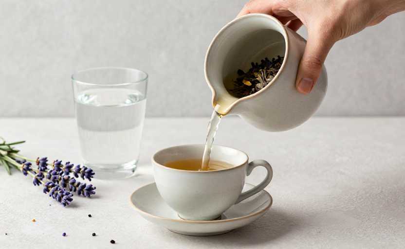 Check whether a man is healthy through Yintang color